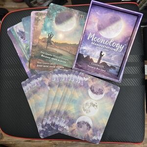 Moonology Manifestation Oracle Cards